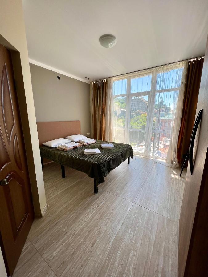 Hotel Golden גגרה מראה חיצוני תמונה