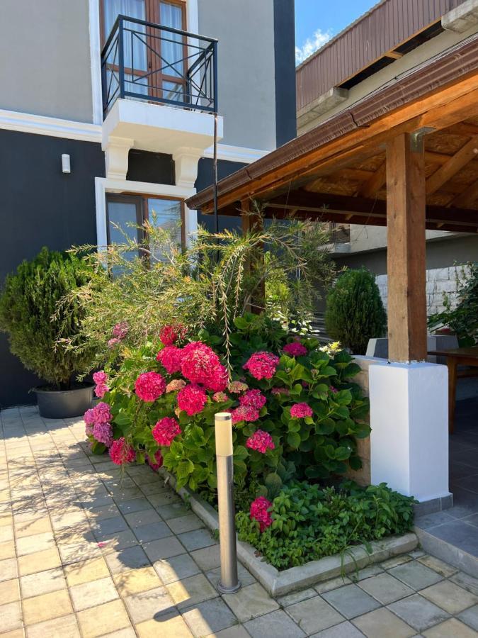 Hotel Golden גגרה מראה חיצוני תמונה