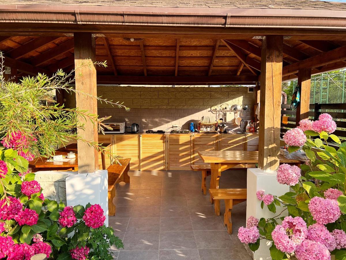 Hotel Golden גגרה מראה חיצוני תמונה